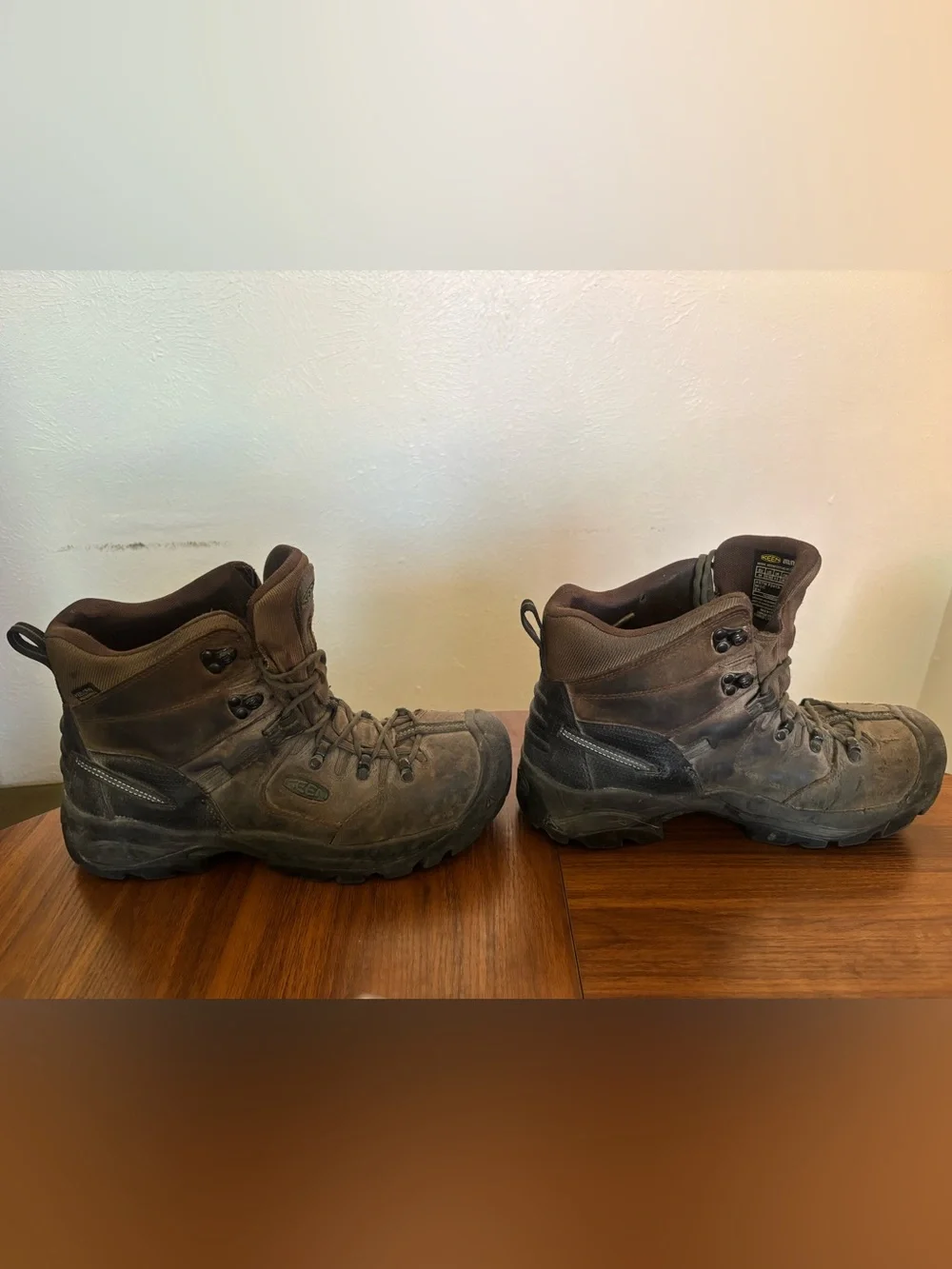 KEEN Utility work boots, Men’s US 10.5D (EU 44), ASTM F2413-18 safety-rated (EH)